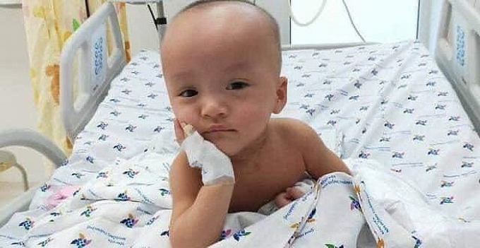 Trúc Nhi - Diệu Nhi cười tít mắt, biết làm nũng sau hơn 3 tuần phẫu thuật 4509 1643c3fa59b9b0e7e9a8